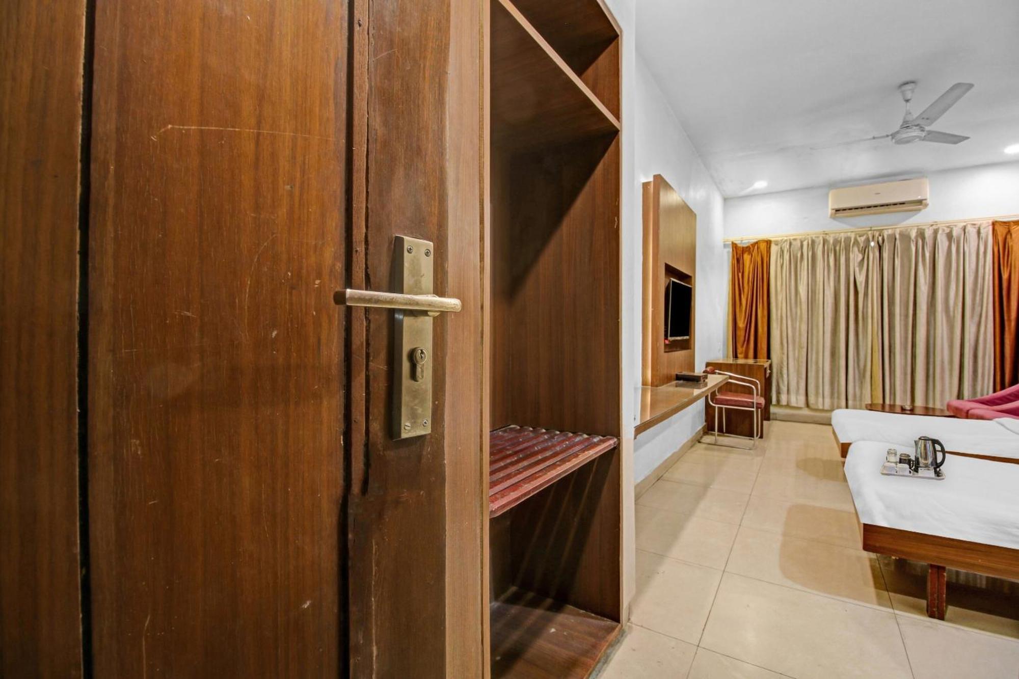 Collection O Surya Hotell Bhopal Exteriör bild