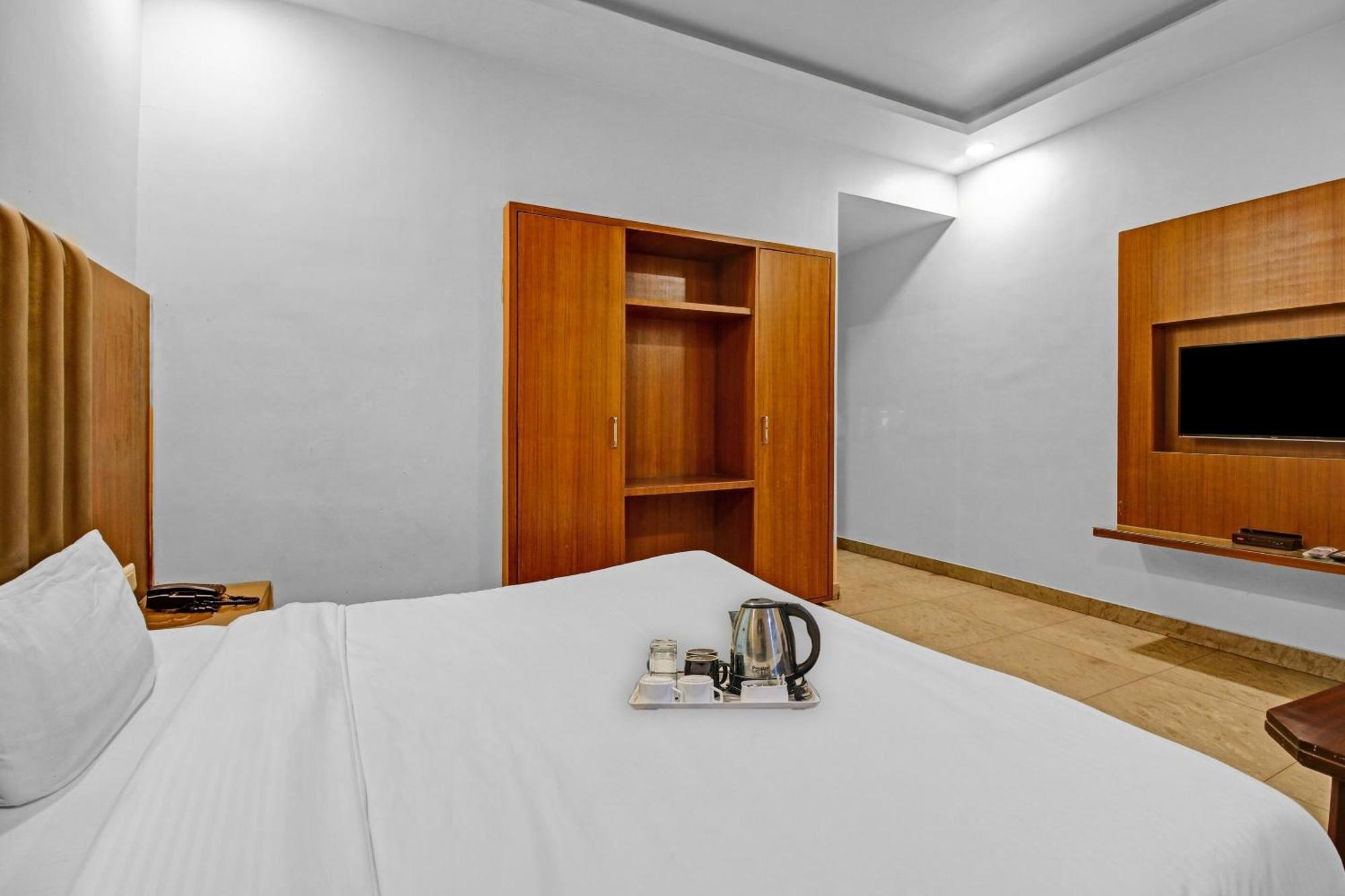 Collection O Surya Hotell Bhopal Exteriör bild