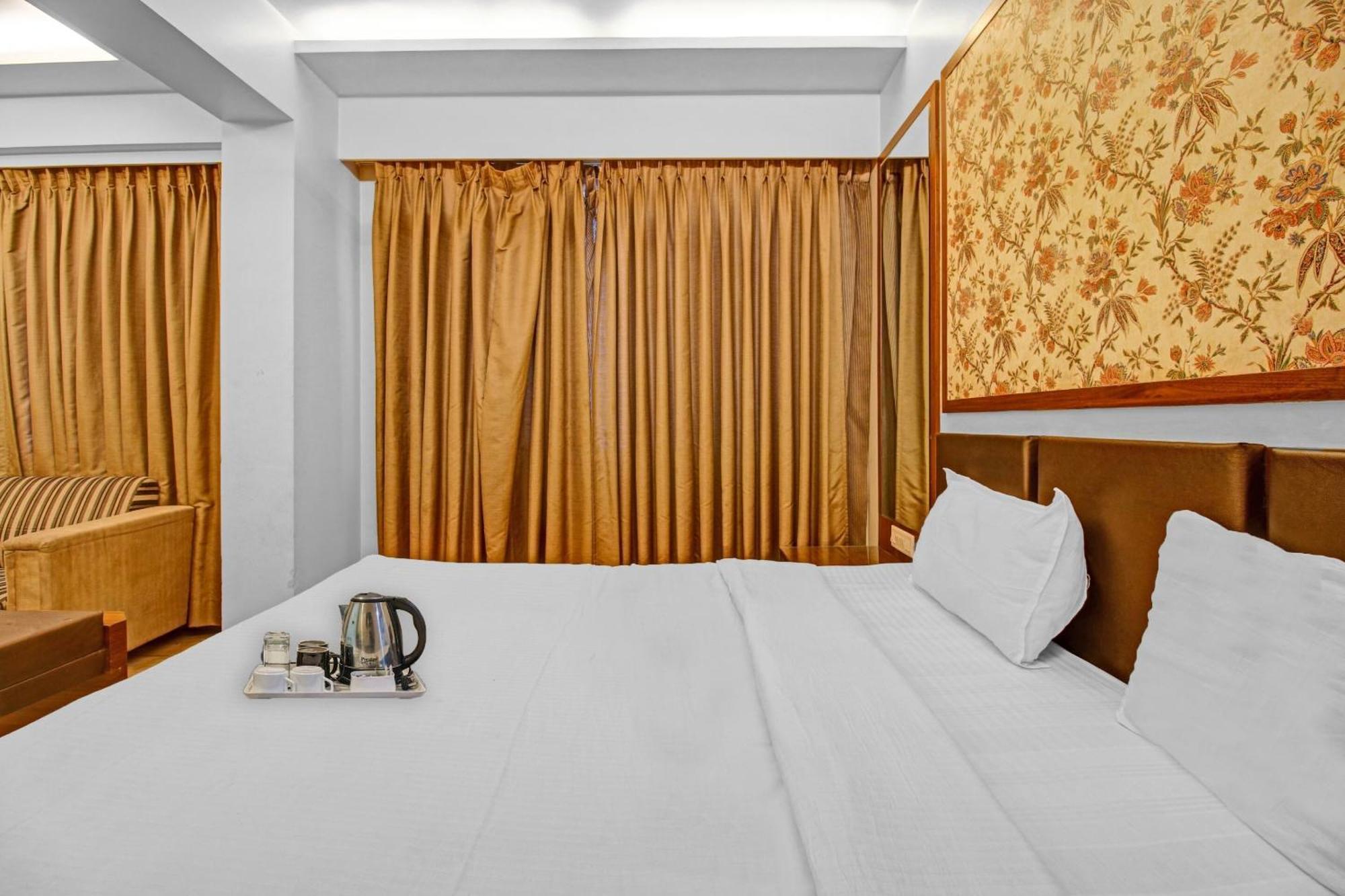 Collection O Surya Hotell Bhopal Exteriör bild
