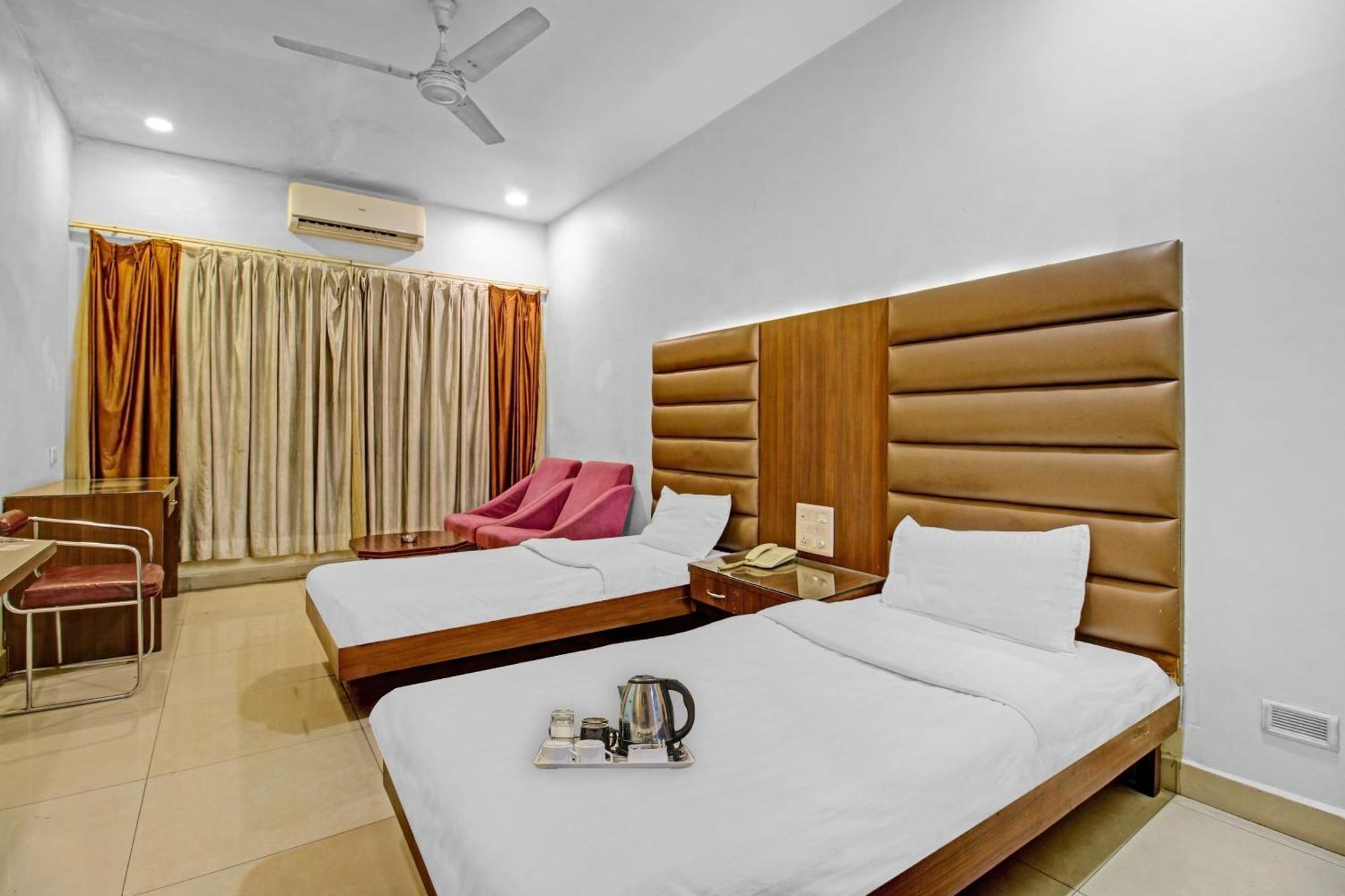 Collection O Surya Hotell Bhopal Exteriör bild